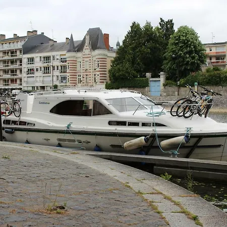 Bateau Les Canalous Chenille Change