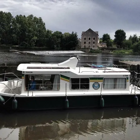 Bateau Les Canalous Chenille Change Bådhotel